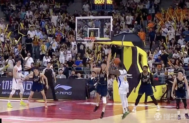 主场被北京20分大逆转，广东本赛季第四次遭遇对手绝杀