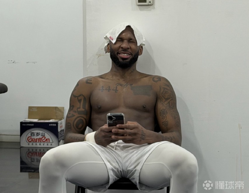 真硬！翟晓川：杰曼赛前上吐下泻+发烧坚持，依然站了出来