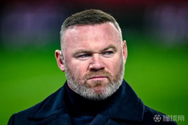 鲁尼：阿诺德应该入选英格兰队，他表现很出色