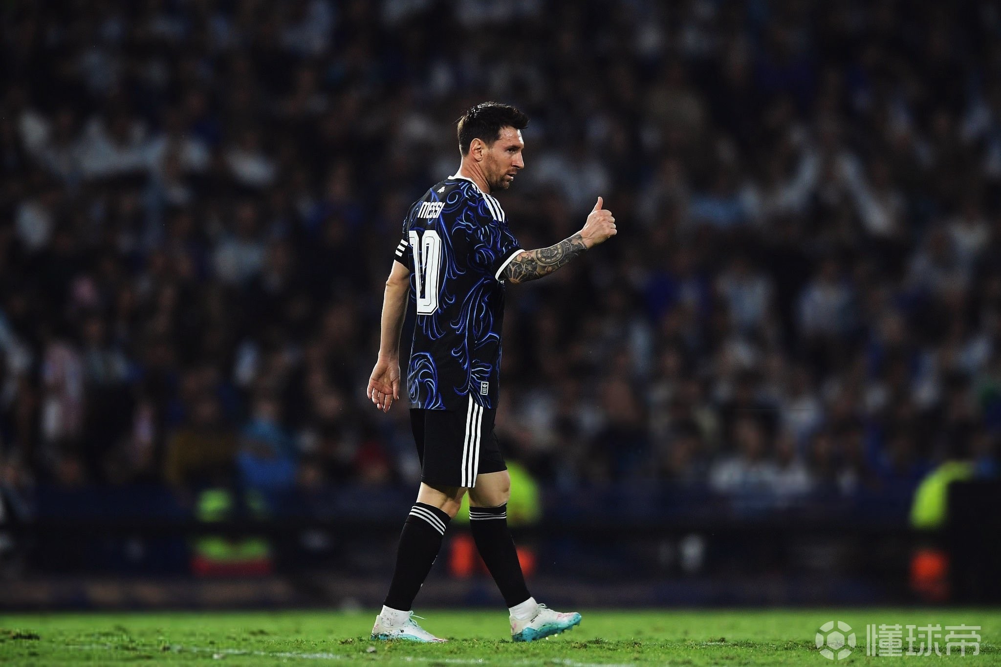 传奇继续，梅西替补登场连续22年为阿根廷国家队出战