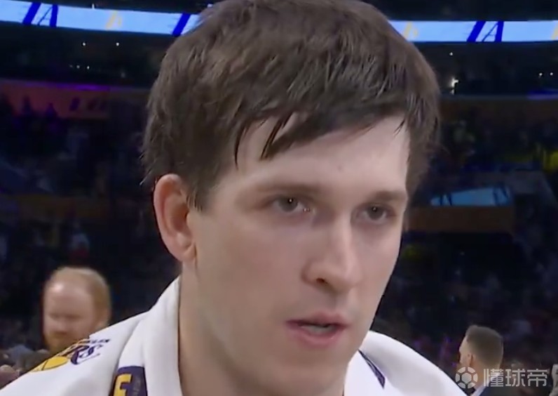 里夫斯：东契奇在MVP的竞争中持续发力，赛程艰苦只能努力坚持