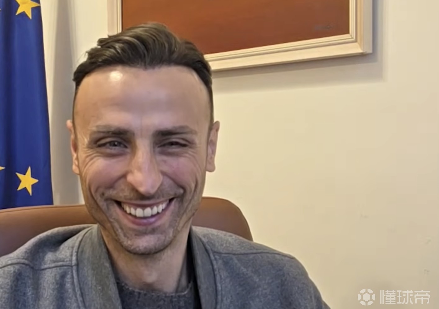 贝巴选曼联五人制：自己、鲁尼、范德萨、斯科尔斯、维迪奇