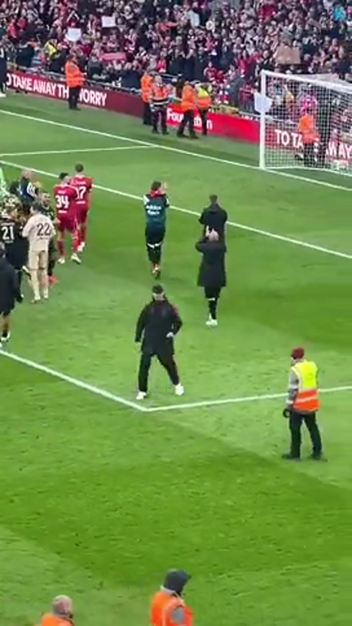 传奇赛赛后克洛普安菲尔德再现农夫三拳！