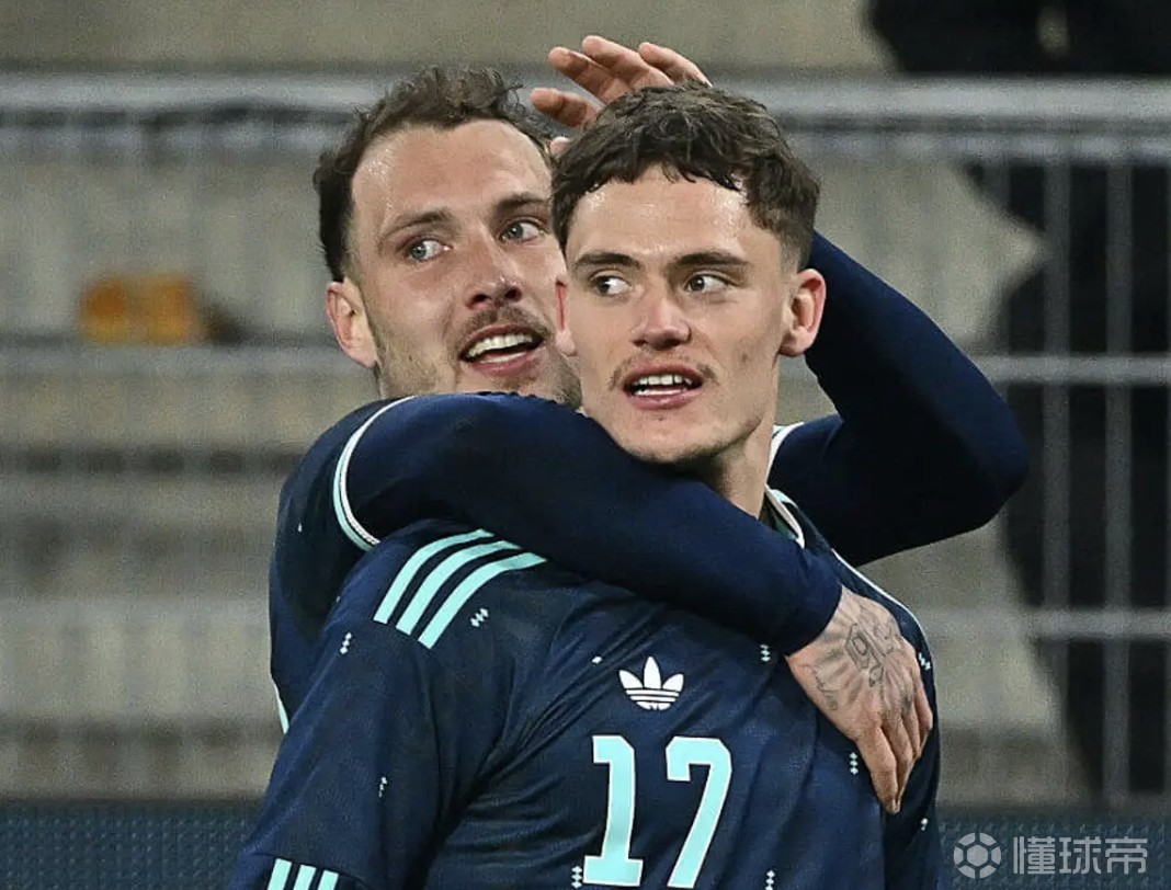 TA谈维尔茨在国家队和俱乐部表现不同：斯洛特对其的定位总变