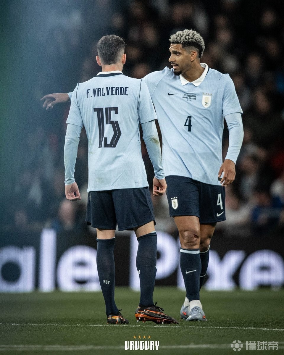乌拉圭晒图：如何解释300万人的国家能培养出皇萨队长？