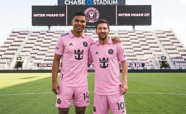 拒绝和C罗再做队友？卡塞米罗或空降迈阿密，为联手梅西不在乎钱