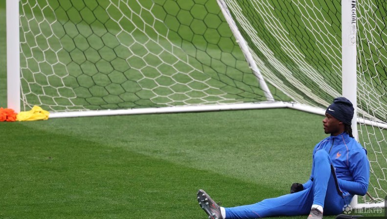 阿斯：对哥伦比亚卡马文加必须拿出表现，否则他去不了世界杯