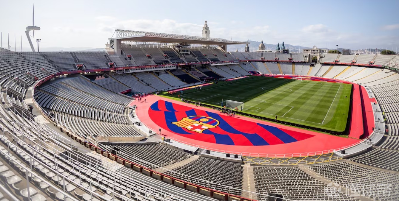 世体：下赛季初诺坎普需要安装顶棚，巴萨大概率重回蒙特惠奇