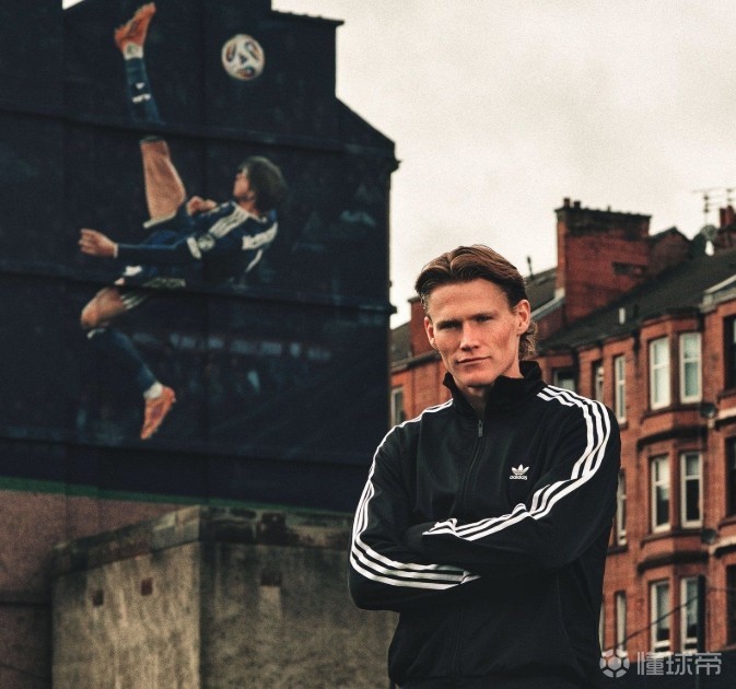 罗马诺：小麦目前未与沙特俱乐部谈判，他仍专注于那不勒斯