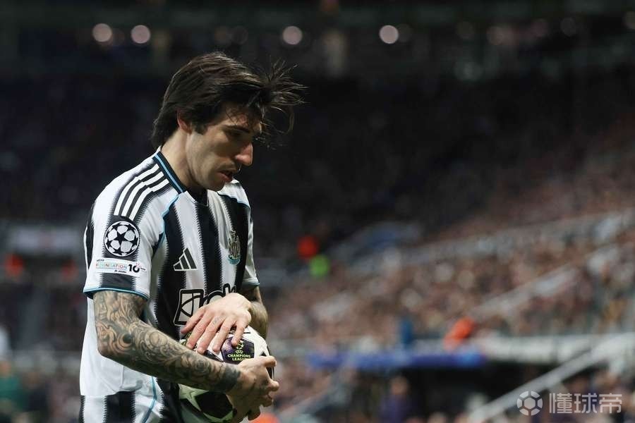 记者：托纳利考虑加盟英超或西甲豪门，并在三到四年内回米兰