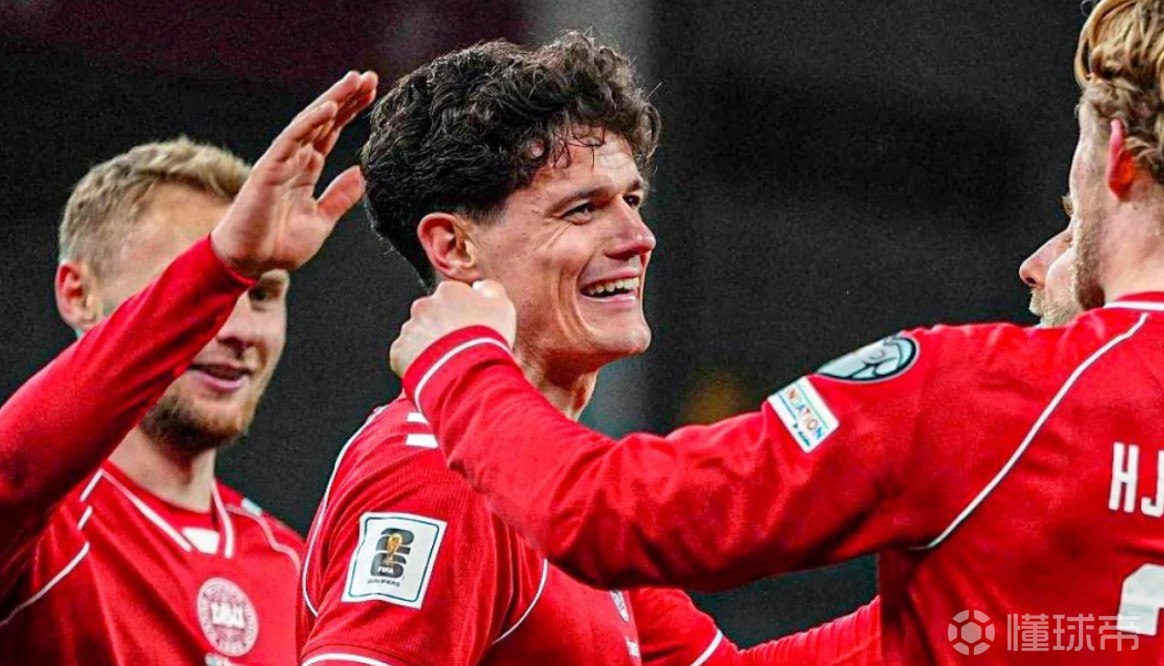 内尔高：阿格给了我很多踢中卫的好建议；对捷克要限制对方反击