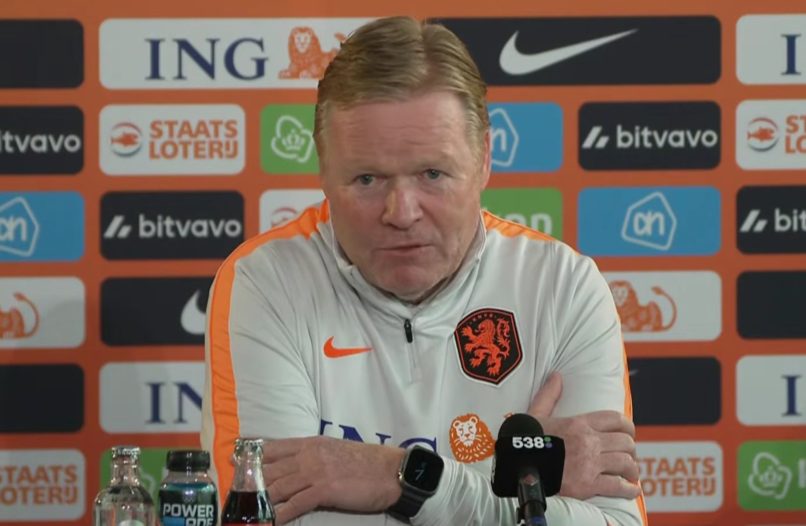 科曼：范戴克不上场的话邓弗里斯当队长；德佩对我们至关重要