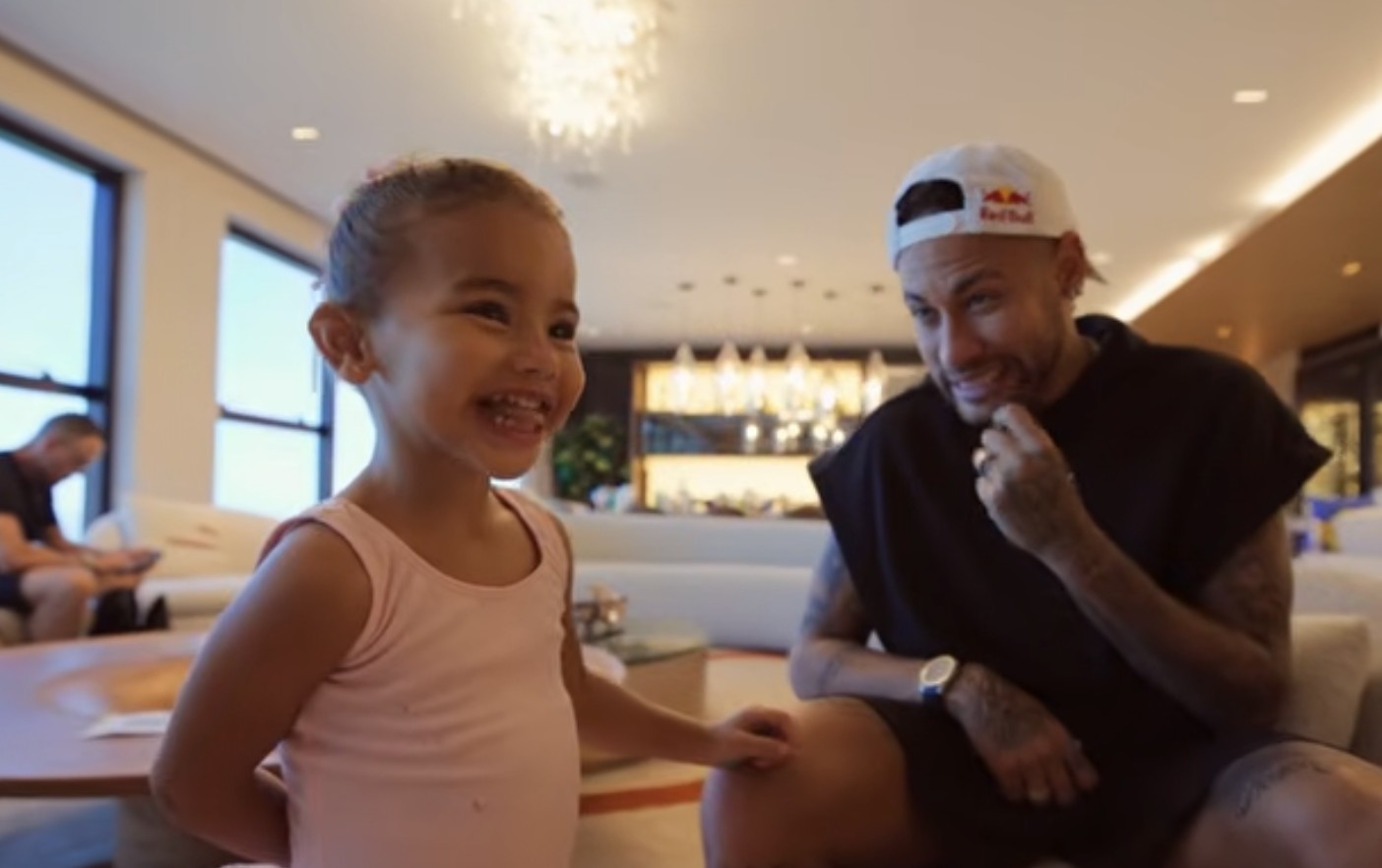 内马尔：去年年底我带伤踢了比赛；当球员代价大，外界很苛刻