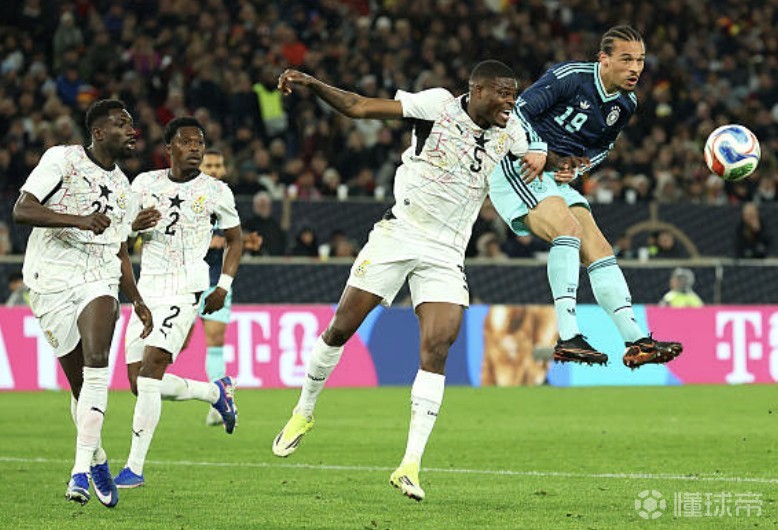 努贝尔：萨内替补登场时现场球迷发出嘘声？这是绝对的胡闹