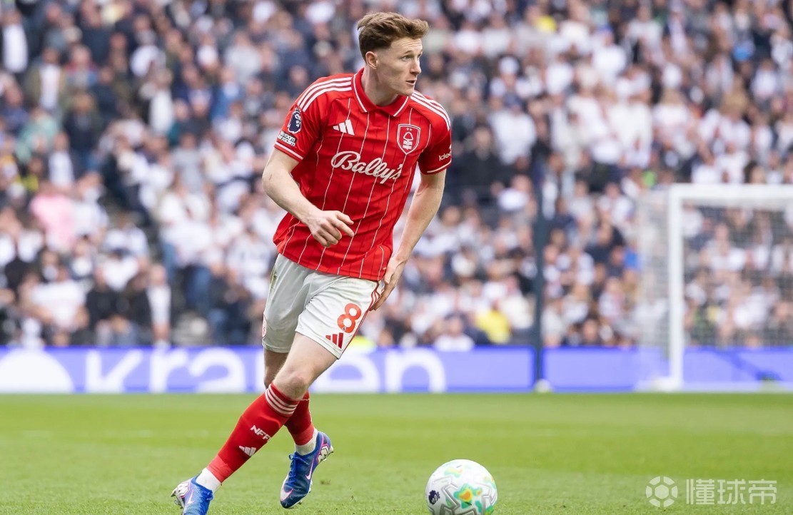 跟队：曼联决心将埃利奥特-安德森定为今夏头号重磅引援