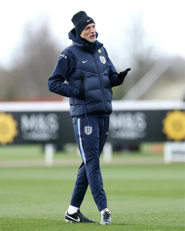 枪手十将集体“请假”？图赫尔吐槽太可疑，但坚称赖斯萨卡是真伤