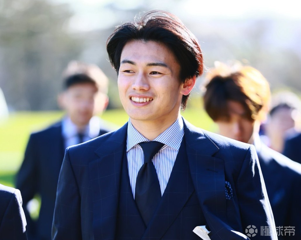 上田绮世：凯恩具备超强的全面性，我做不到他那样