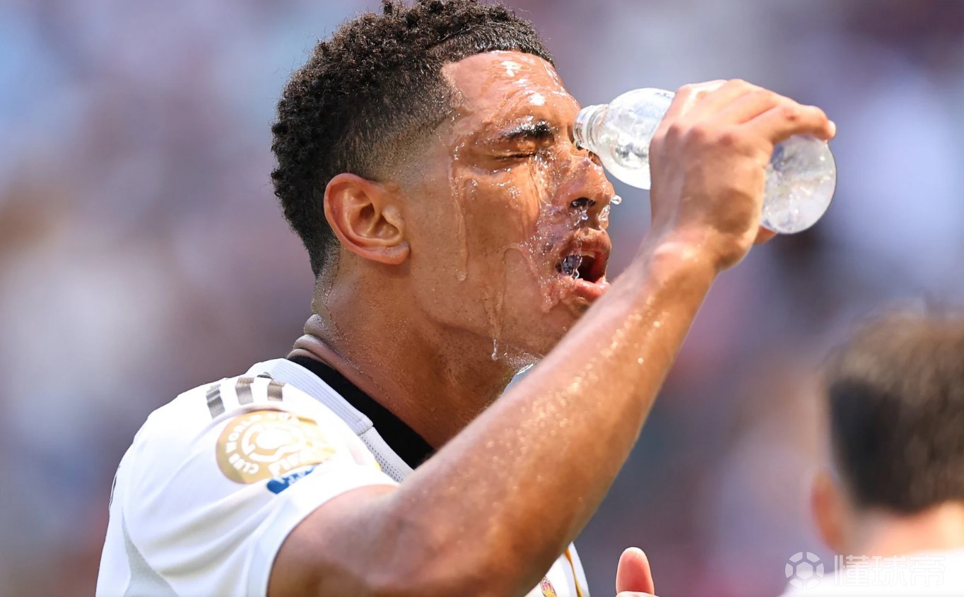 电讯报：备战高温，图赫尔团队协助国脚在家安装氧气舱等设备