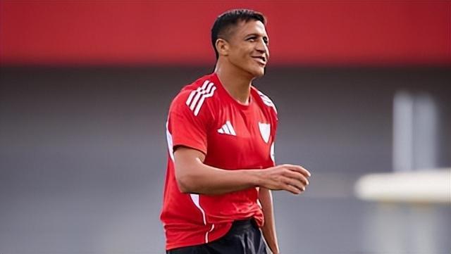 前任留下的烫手山芋！37岁桑切斯让塞维利亚新帅头都秃了