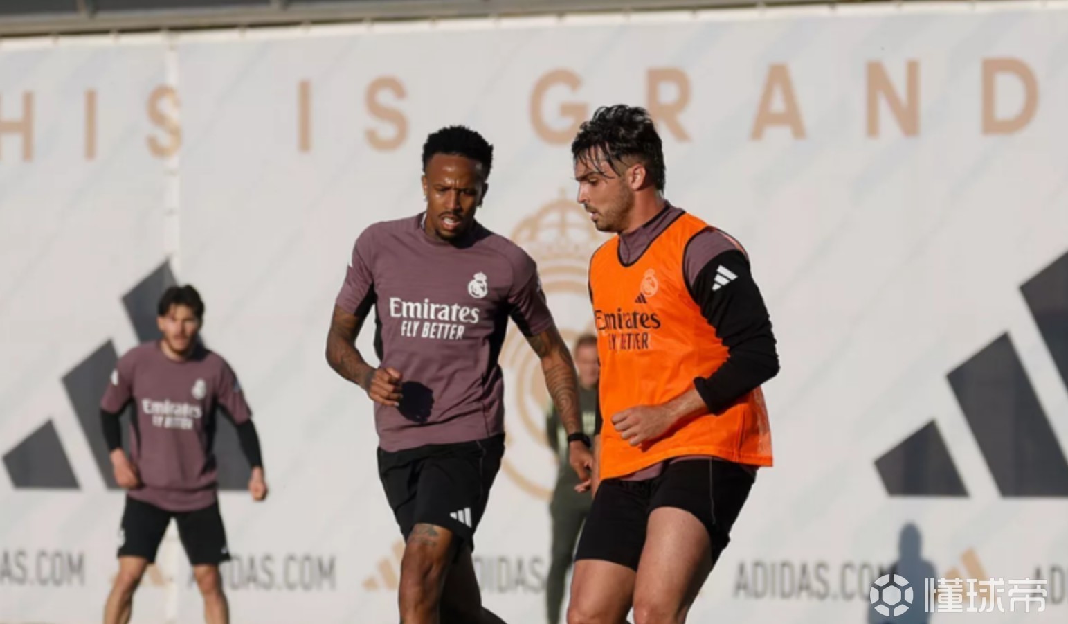 世体：米利唐将参加今日皇马训练，对马略卡他有望入选大名单