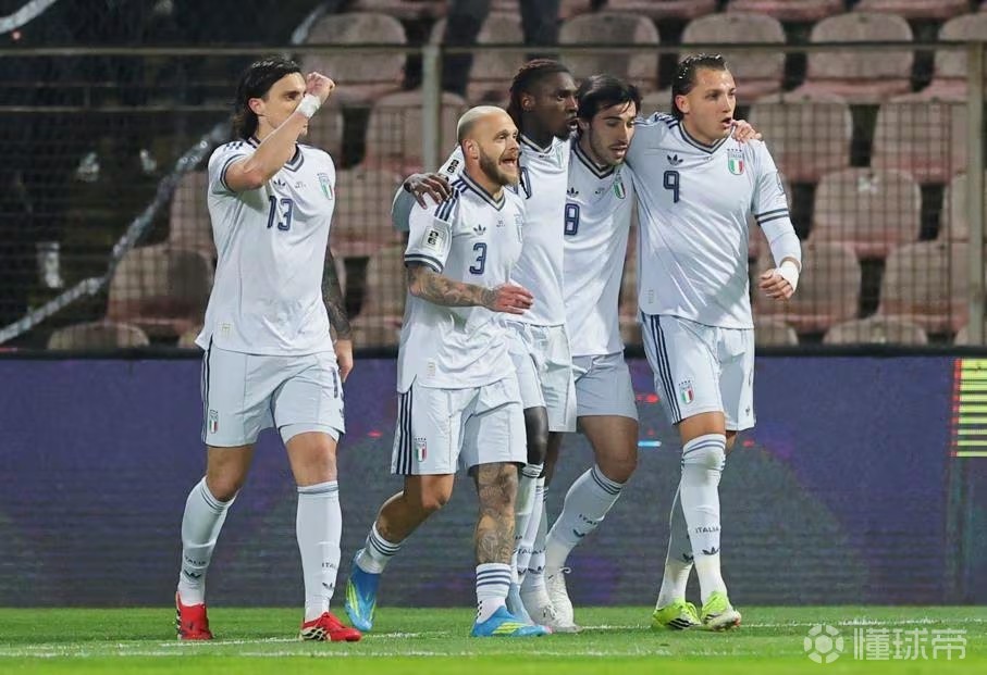 共计8球，基恩是意大利队史第四位连续6场进球的球员