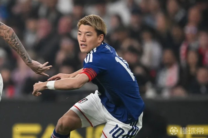 堂安律：踢英格兰时我们长时间防守，每个人都拿出了责任感