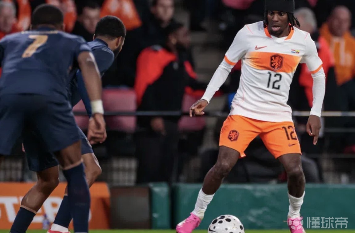 科曼：换下弗林蓬是因为他受伤了，这对我们来说是个打击