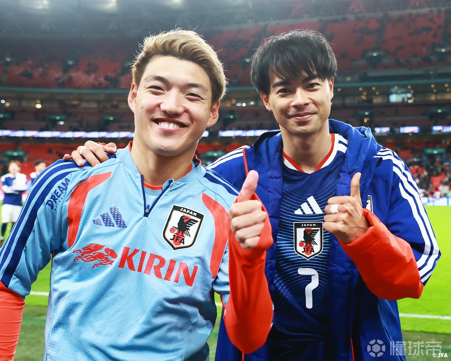 堂安律：我们正在习惯战胜强队；击败英格兰是一场理想的胜利