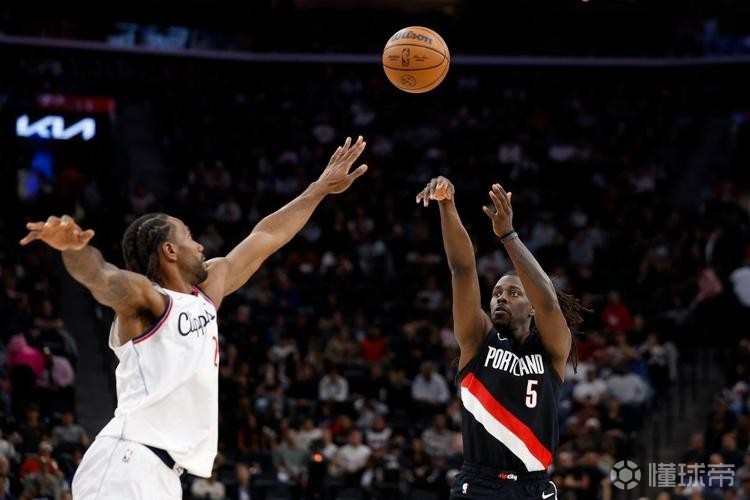 霍勒迪：伦纳德太强假动作太逼真了，我喜欢跟他交手的感觉