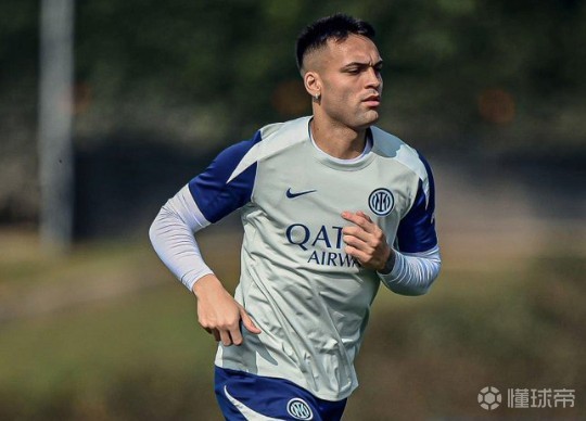 意媒：劳塔罗和图拉姆都已参加合练，姆希塔良仍单独训练