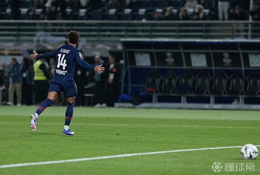 解释关键判罚，法媒：巴黎vs图卢兹的比赛中裁判可能戴麦克风