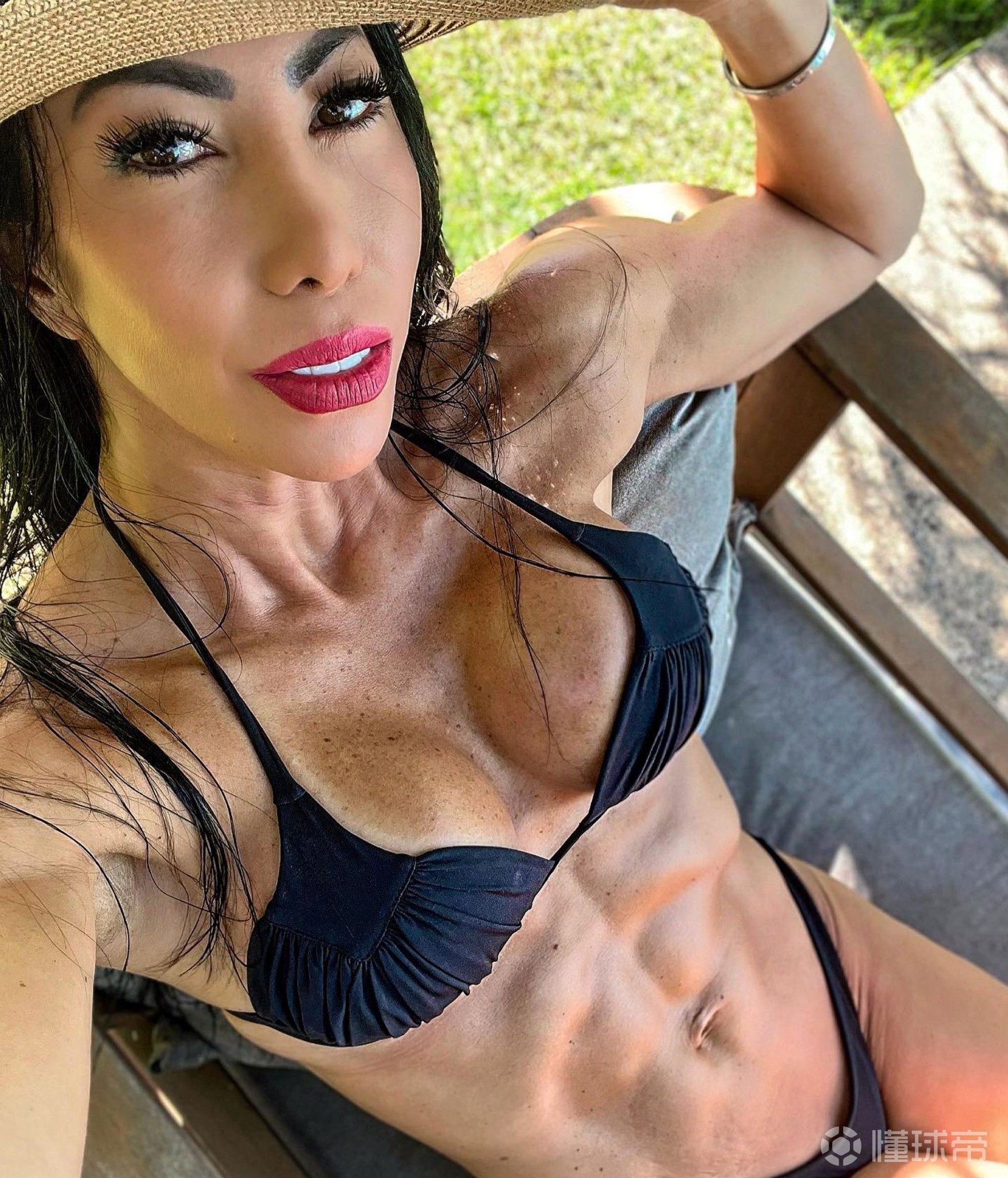 大罗前女友：开通OnlyFans后，我收到了很多奇怪的请求