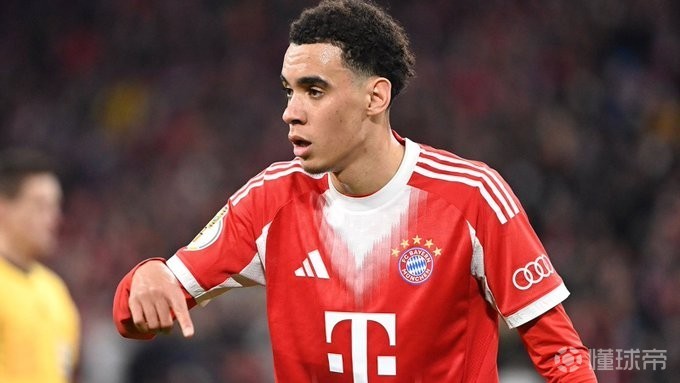 外网58.7万球迷评足坛最“Gay”奖：穆西亚拉居首