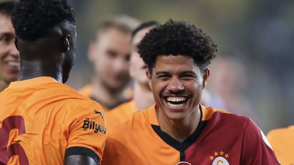 英媒：热刺有意加拉塔萨雷中场萨拉，后者希望重返英格兰