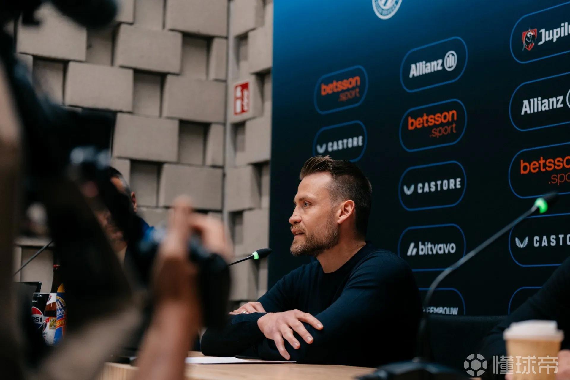 官方：前利物浦、布鲁日门将米尼奥莱将在本赛季结束后退役