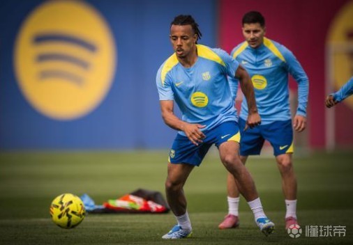 世体：巴尔德和孔德能入选周末名单，德容今天仍在健身房训练