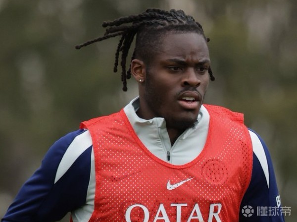 国米官方：比塞克右大腿肌肉紧张，将在未来几天重新接受评估