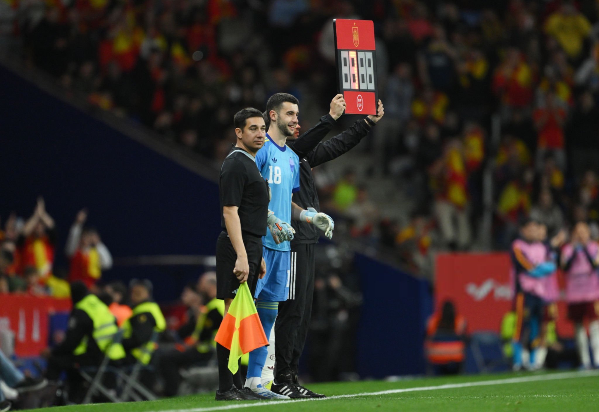 巴萨球员国家队战报：霍安首秀，佩德里40场里程碑