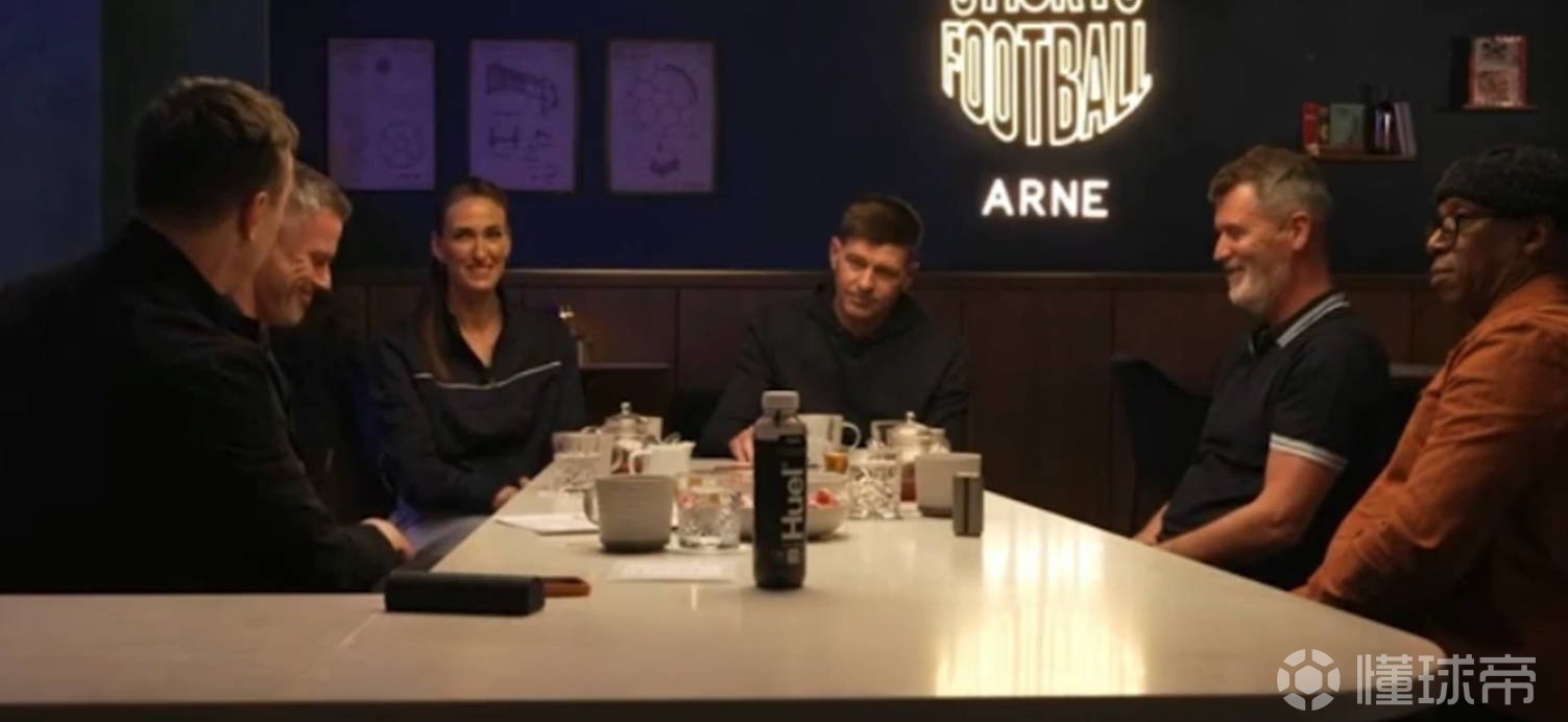 内维尔：爵爷曾让我邀杰拉德来曼联，那是我听过最礼貌的滚蛋