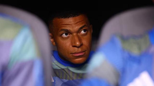 姆巴佩访谈爆梗：受网暴想从法国队退役，踢中卫最容易40岁还能混