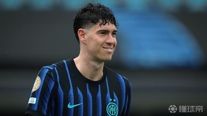 记者：巴萨可能最快下周与国米谈巴斯托尼转会