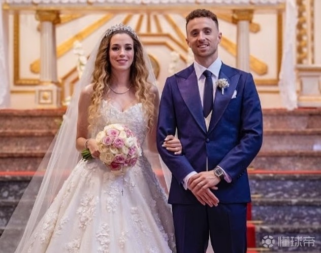 唏嘘，若塔遗孀发给丈夫的最后一条信息是要给他看婚礼录像