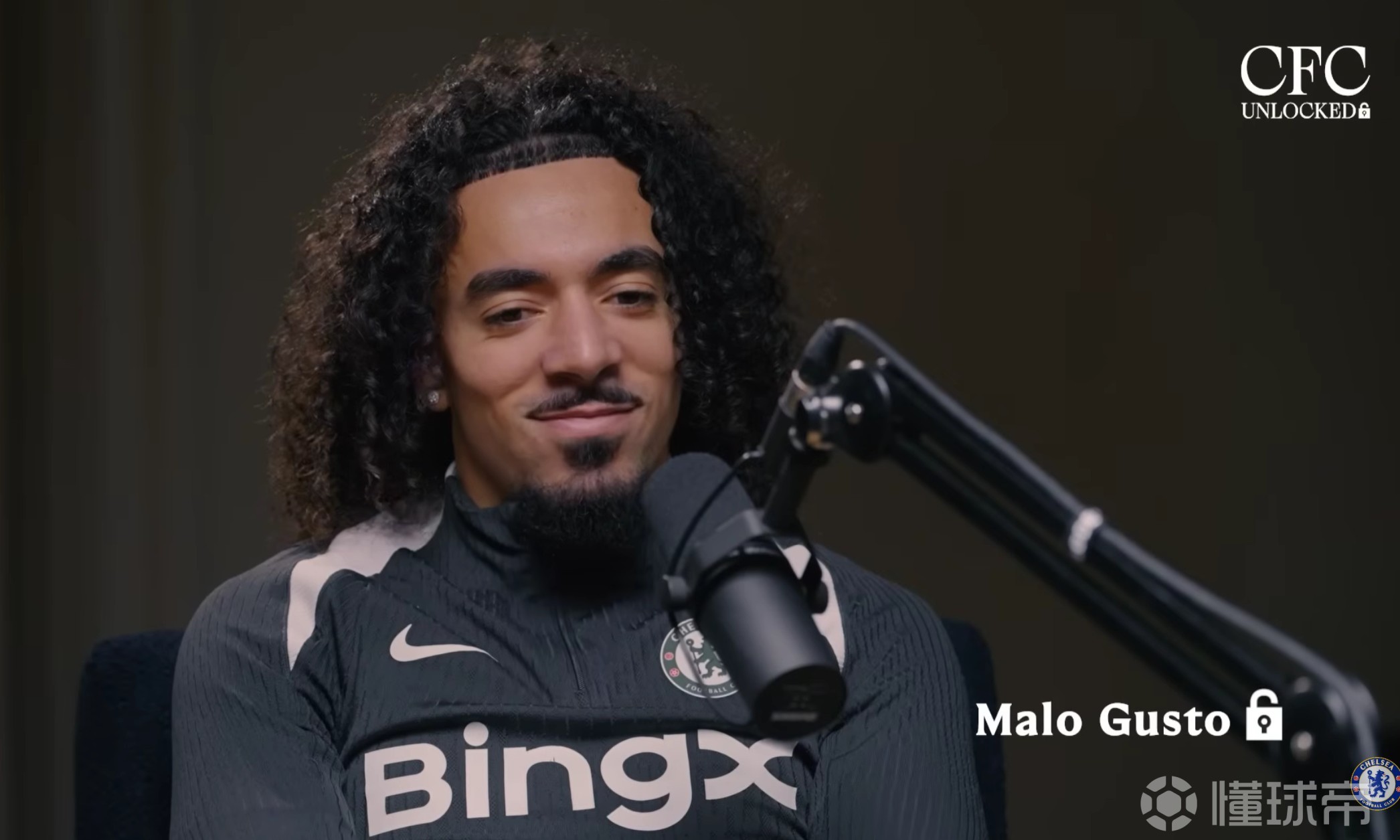 古斯托：最开始我是踢中场的；我和里斯关系很近，经常交流