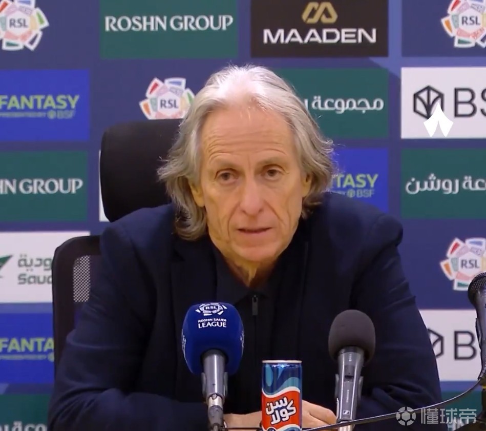 利雅得胜利主帅：C罗考虑到球队利益，没有冒受伤风险戴帽