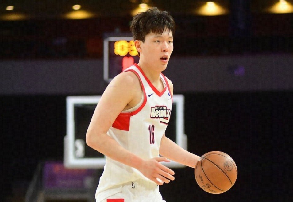 尽力局，杨瀚森20分7板2助2帽难挽败局，上半场16分苦苦支撑