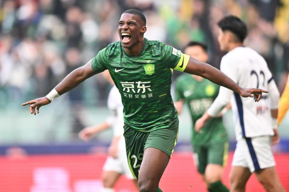 蒙哥马利变阵成功！法比奥头球破门，塞鸟助攻，三人流畅配合