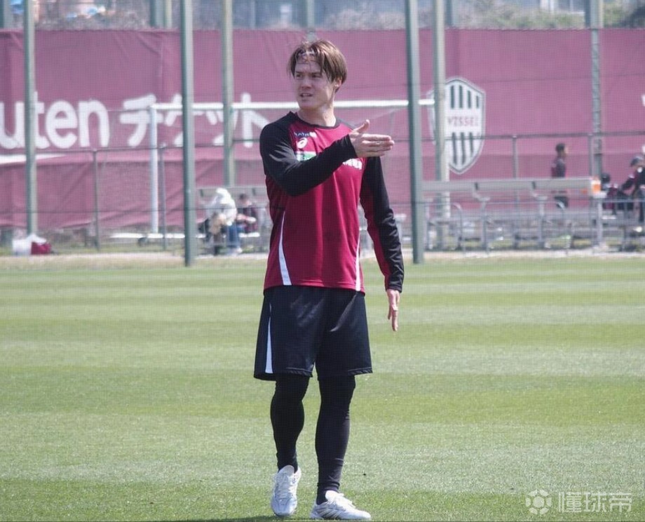 日媒：酒井高德参加公开训练，武藤嘉纪和佐佐木大树单独训练