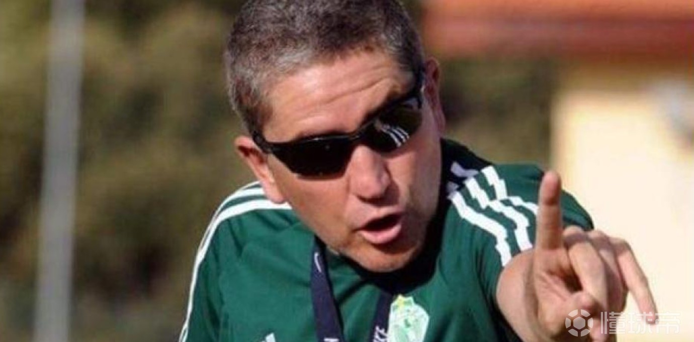 前黄潜主帅：布斯克茨14-15岁来过黄潜试训，但因太黏球被拒