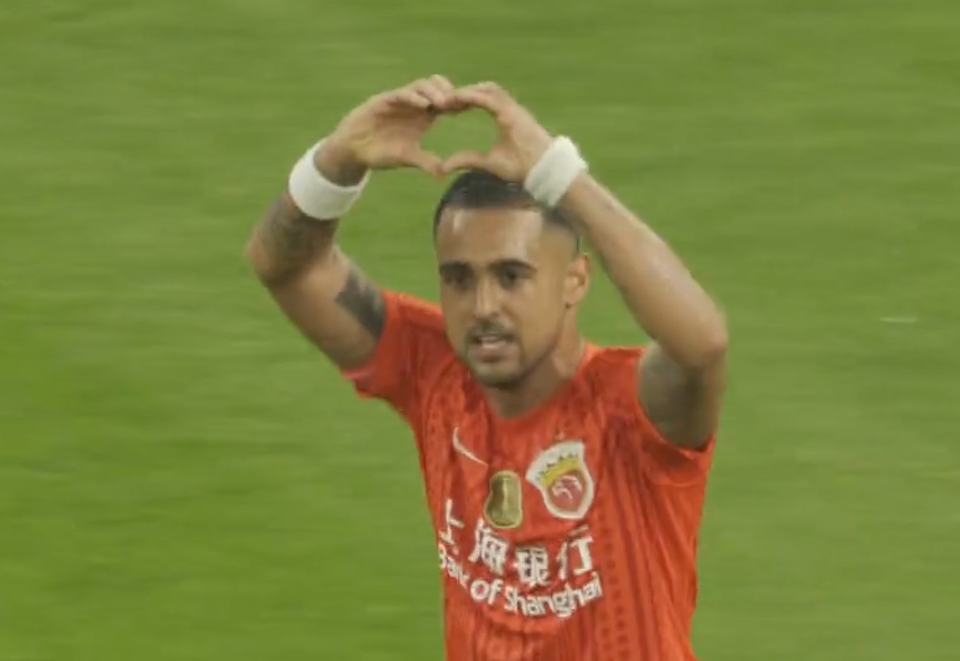 莱昂纳多：我的状态已恢复至100%，上海德比希望能进球&获胜