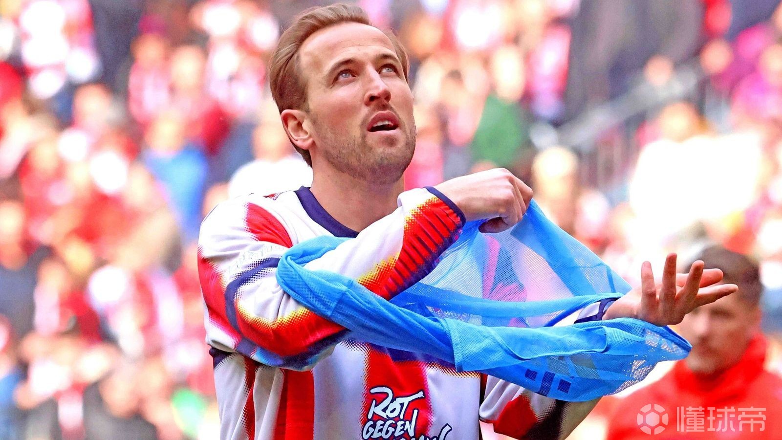 埃贝尔：理疗师在全力帮凯恩恢复，我相信他能赶上对皇马一战